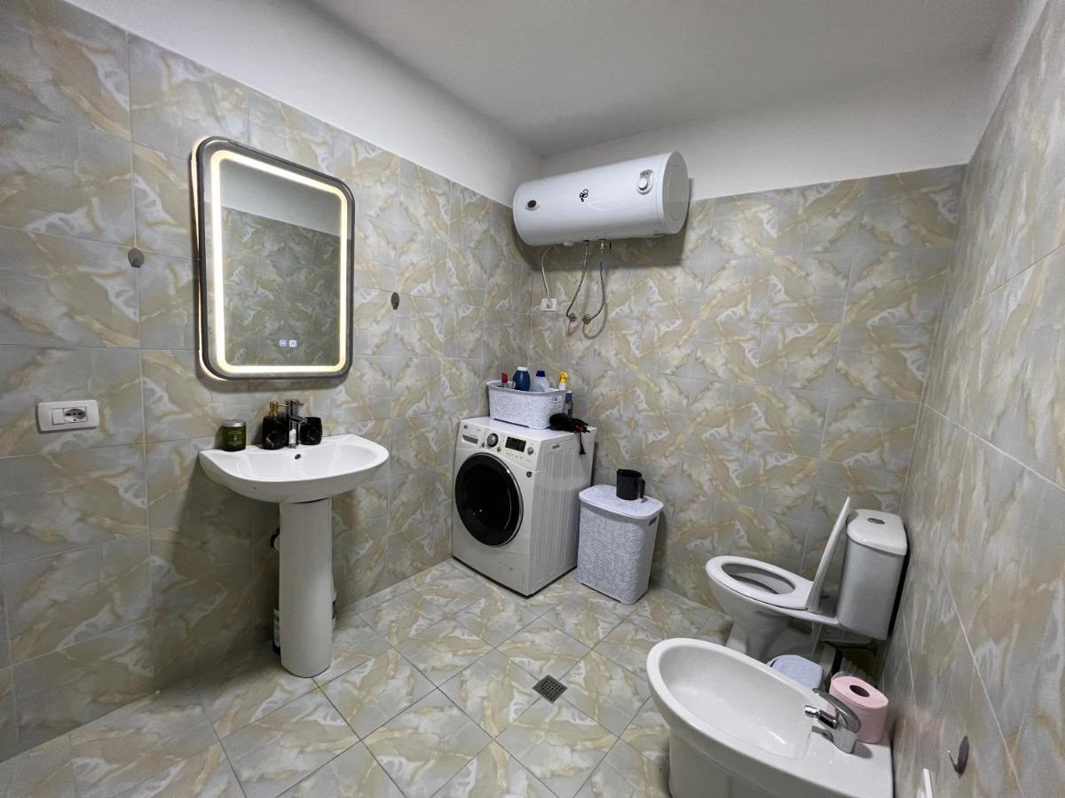 Apartament Lift @Vollga With Bbq And Patio Durrës Zewnętrze zdjęcie