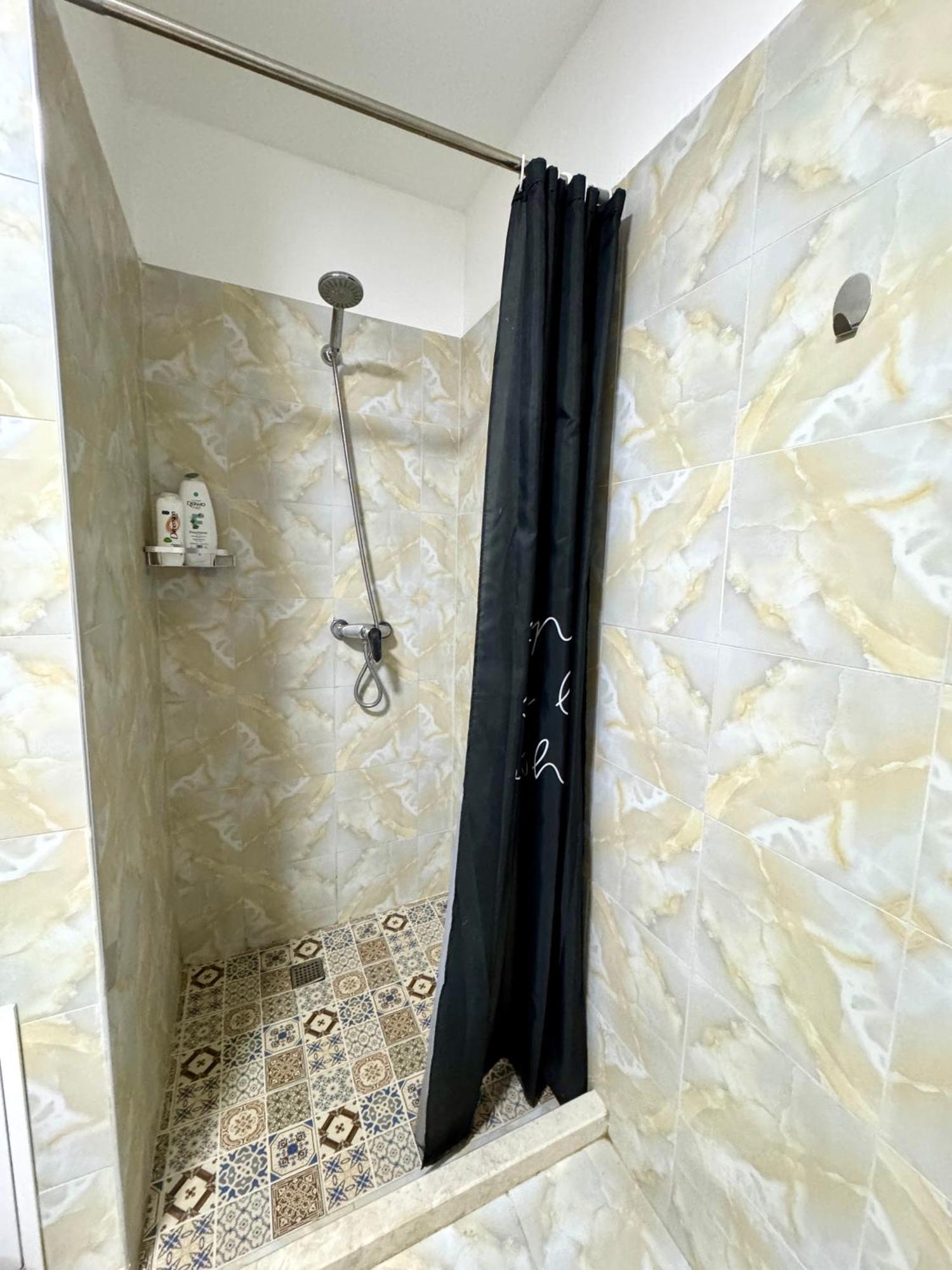 Apartament Lift @Vollga With Bbq And Patio Durrës Zewnętrze zdjęcie